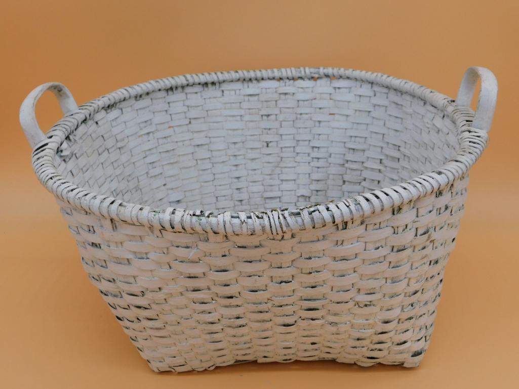 BASKET WITH HANDLES PRIMITIVE VINTAGE ANTIQUE NEW: Thank you for attending HATMAN AUCTIONS! This auctions consists of antiques, art, glassware, pottery, artifacts, rocks, minerals, gems , fossils and jewelry lots. Please see photos for measurements an