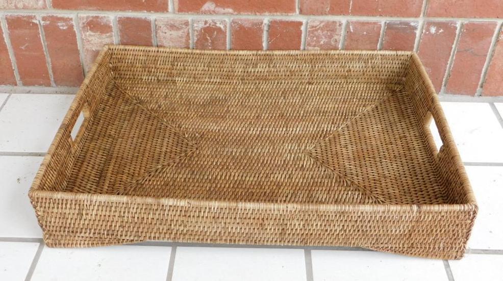 WOVEN BASKET TRAY PRIMITIVE VINTAGE ANTIQUE NEW ENGLAND: Thank you for attending HATMAN AUCTIONS! This auctions consists of antiques, art, glassware, pottery, artifacts, rocks, minerals, gems , fossils and jewelry lots. Please see photos for measurements an