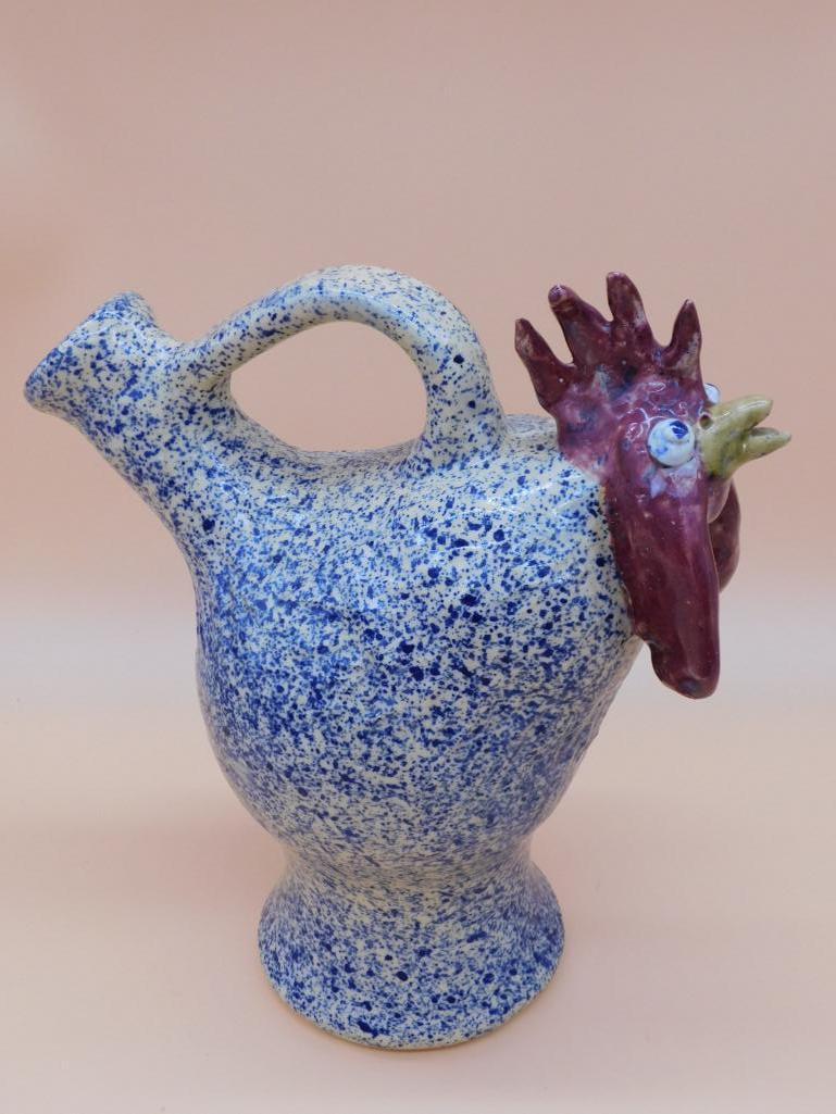 CHICKEN JUG JERRY BROWN HAMILTON ALABAMA: Thank you for attending HATMAN AUCTIONS! This auctions consists of antiques, art, glassware, pottery, artifacts, rocks, minerals, gems , fossils and jewelry lots. Please see photos for measurements an