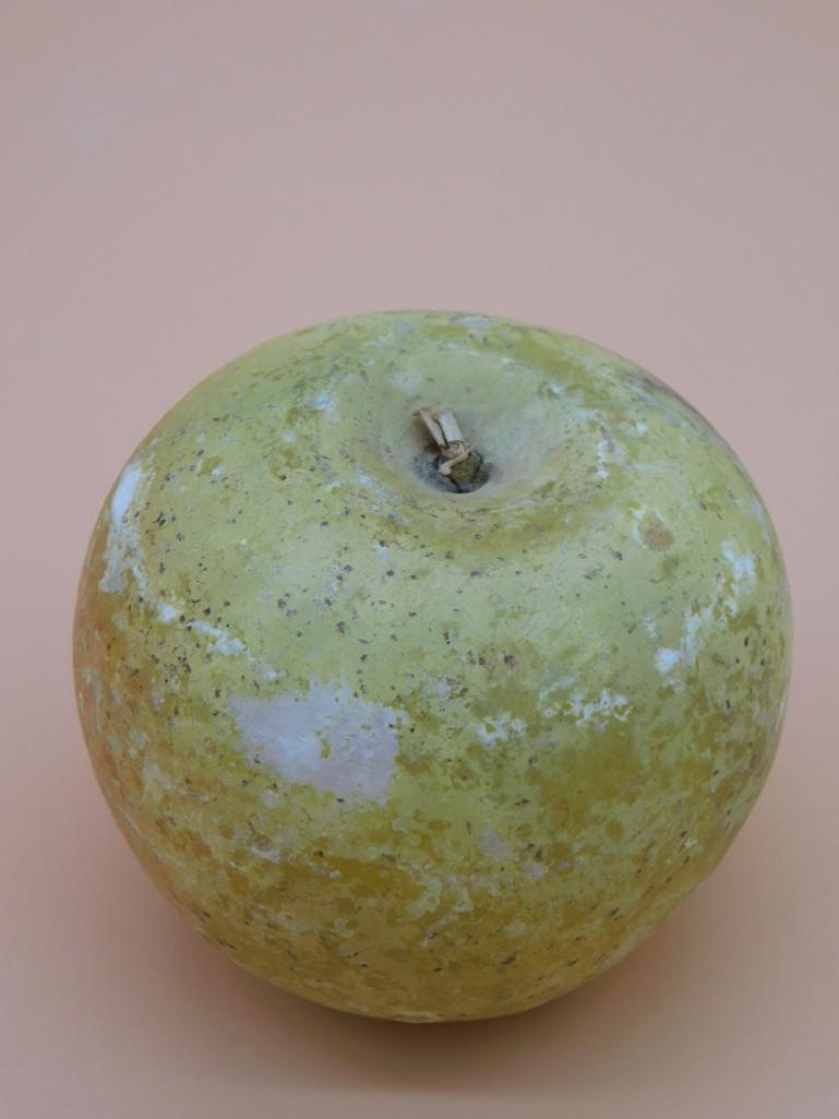 ITALIAN ALABASTER STONE APPLE FRUIT MARBLE EARLY (1 of 2)