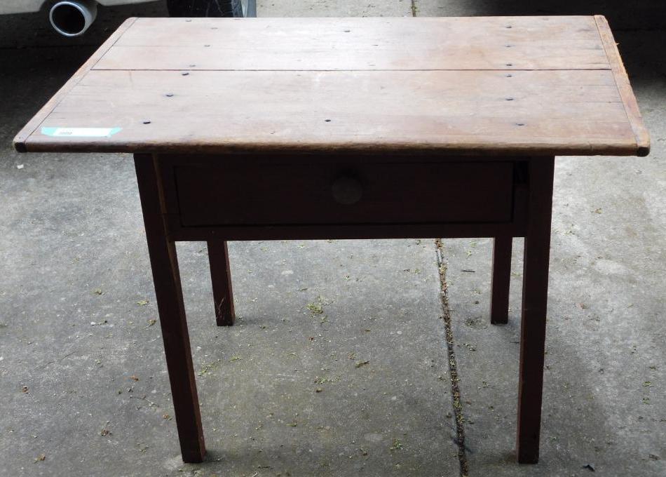 TABLE WITH DRAWER PRIMITIVE DIVIDED DRAWER: Thank you for attending HATMAN AUCTIONS! This auctions consists of antiques, art, glassware, pottery, artifacts, rocks, minerals, gems , fossils and jewelry lots. Please see photos for measurements an