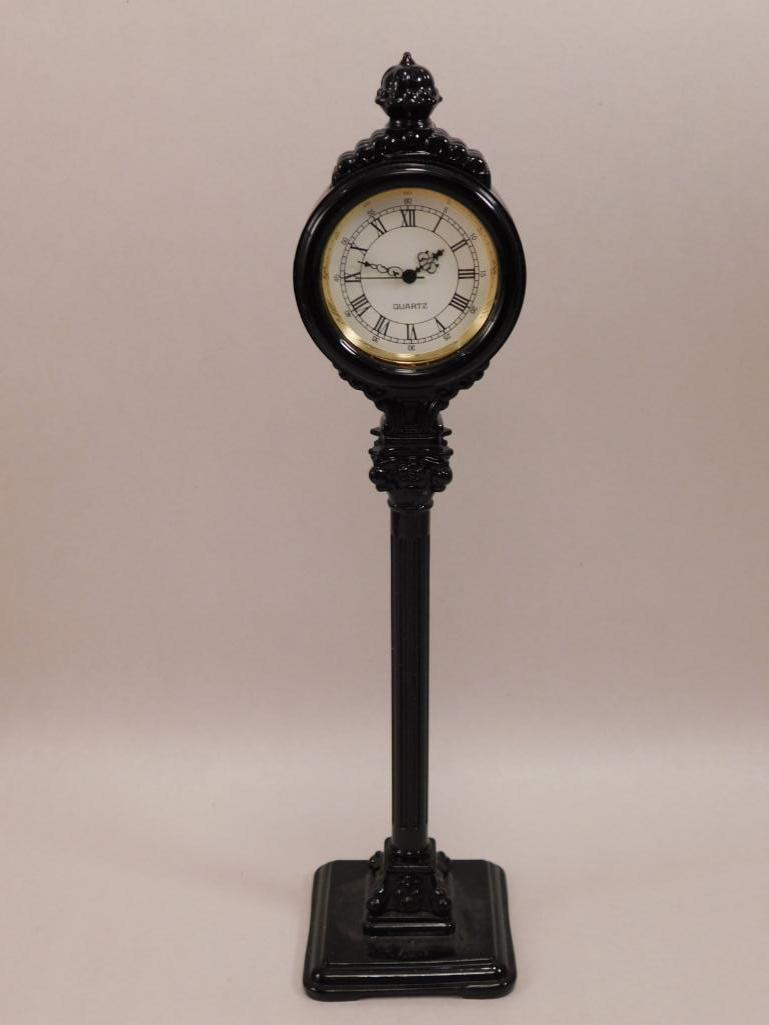 STREET CLOCK LIONEL TRAIN COLLECTION (1 of 3)