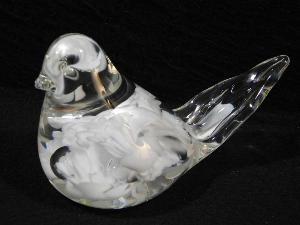 MAUDE AND BOB ST. CLAIR 1983 GLASS BIRD PAPERWEIGHT: Thank you for attending HATMAN AUCTIONS! This auctions consists of antiques, art, glassware, pottery, artifacts, rocks, minerals, gems , fossils and jewelry lots. Please see photos for measurements an