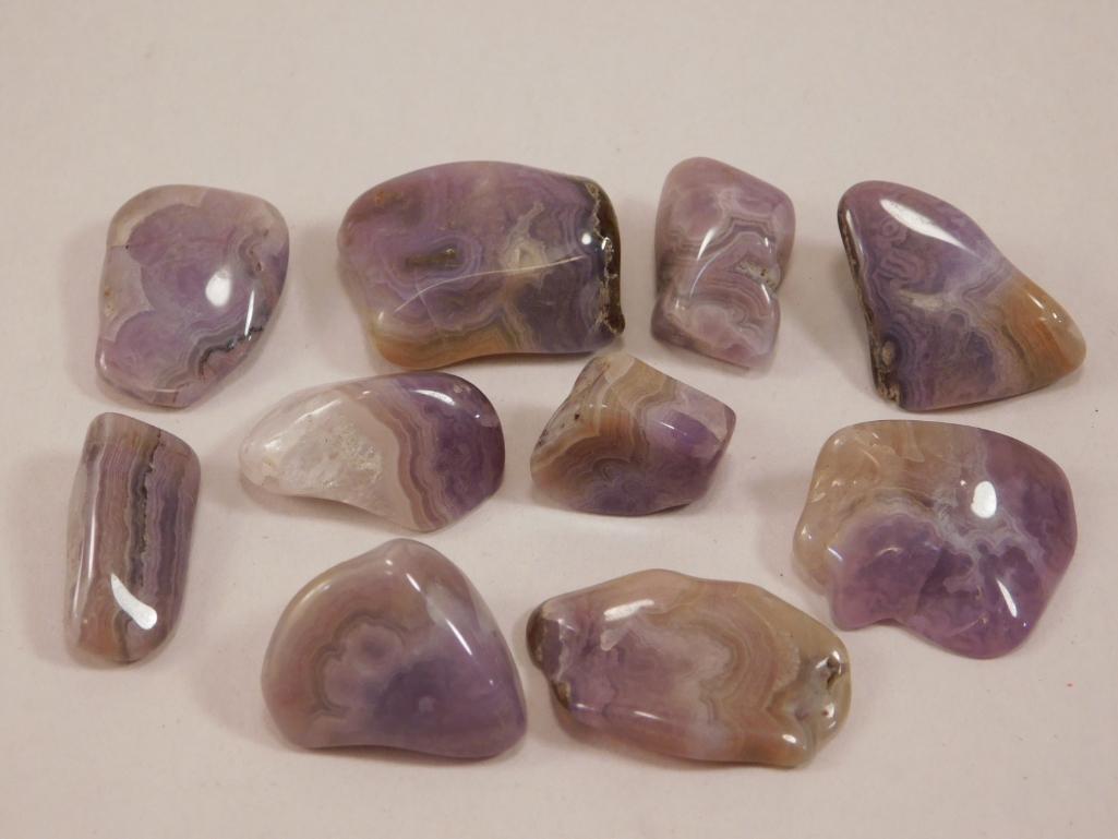 ROYAL AZTEC LACE ROCK STONE LAPIDARY SPECIMEN: Thank you for attending HATMAN AUCTIONS! This auctions consists of antiques, art, glassware, pottery, artifacts, rocks, minerals, gems , fossils and jewelry lots. Please see photos for measurements an