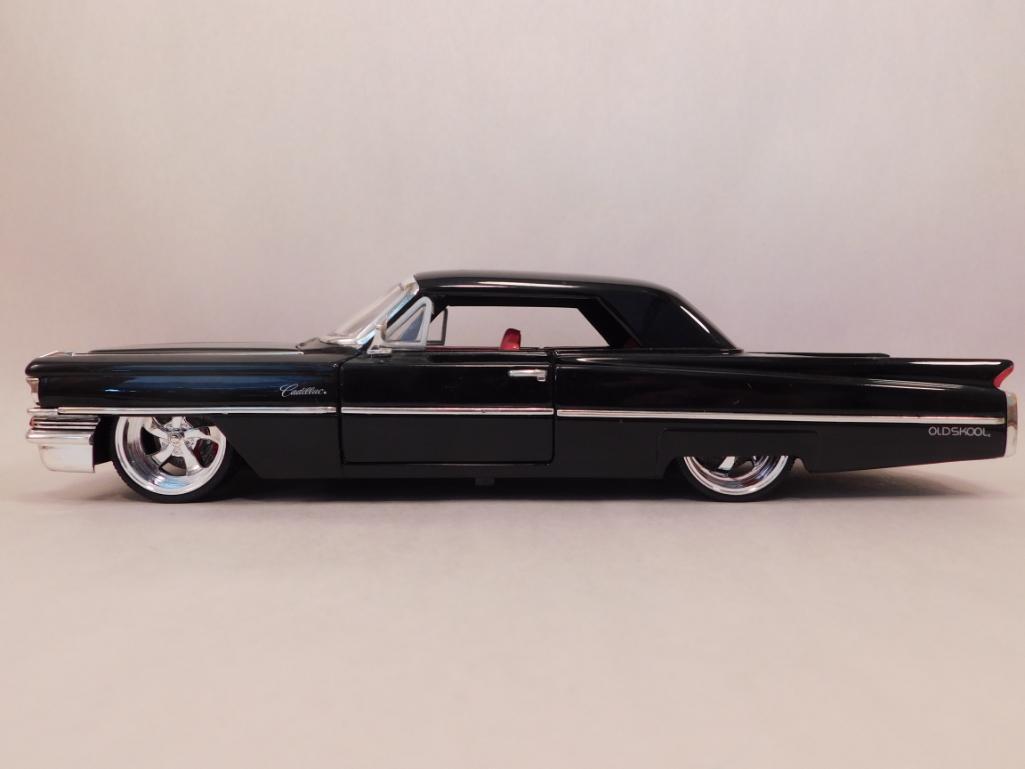 MODEL CAR DUBCITY VINTAGE ANTIQUE (1 of 4)