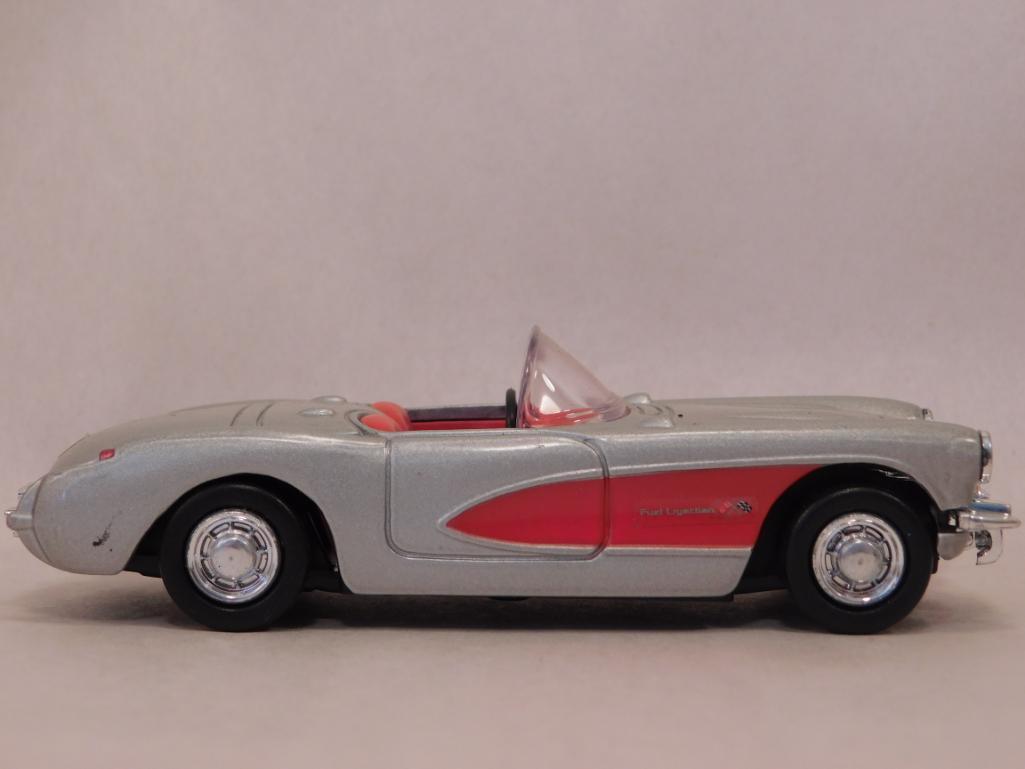 MODEL CAR VINTAGE ANTIQUE (1 of 2)