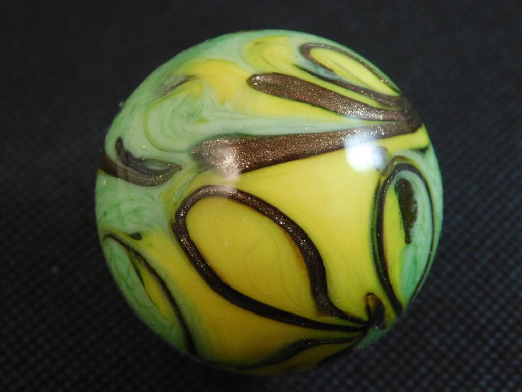 VINTAGE GLASS MARBLE: Thank you for attending HATMAN AUCTIONS! This auctions consists of antiques, art, glassware, pottery, artifacts, rocks, minerals, gems , fossils and jewelry lots. Please see photos for measurements an