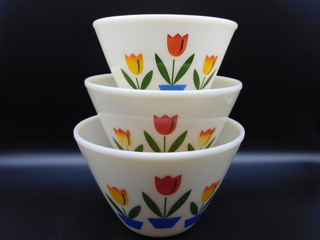 TULIP NESTING BOWLS SET OF 3 ANTIQUE& VINTAGE: TULIP NESTING BOWLS SET OF 3 ANTIQUE& VINTAGE