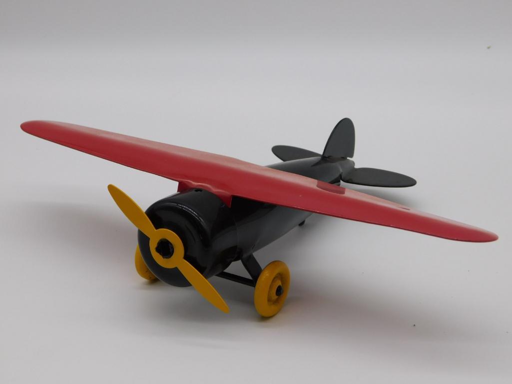 PLANE TIN TOYS, WIND UP, ACTION FIGURES, RETRO, (1 of 2)