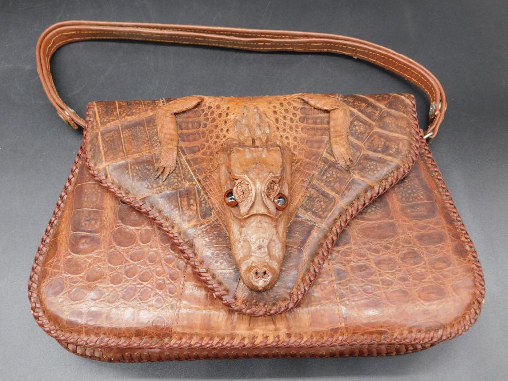 ALLIGATOR PURSE TAXIDERMY (1 of 10)