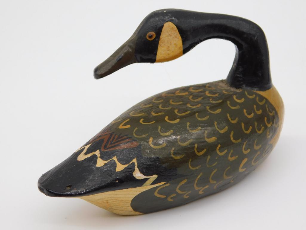 HAND MADE WOODEN DUCK DECOY VINTAGE ANTIQUE (1 of 4)