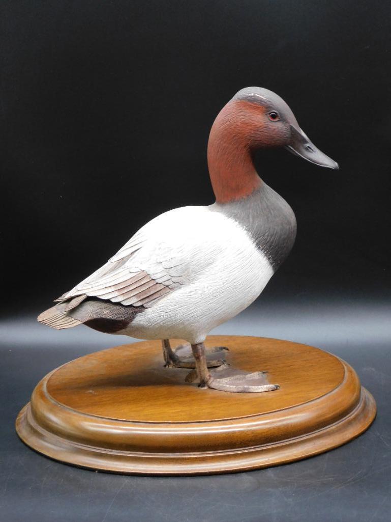 HAND PAINTED AND CARVED DUCK DECOY: HAND PAINTED AND CARVED DUCK DECOY *** HAWK WITH RABBIT SCULPTURE