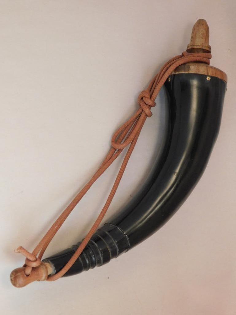 POWDER HORN TAXIDERMY (1 of 2)