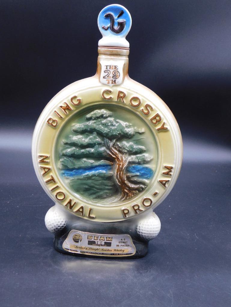 1970 JIM BEAM BING CROSBY NATIONAL PRO-AM DECANTER: Thank you for attending HATMAN AUCTIONS! Yes, we ship all items that are not oversized. Please see photos for measurements and description. SPECIAL NOTICE: Many items are PICK UP ONLY by APPOINTMENT O
