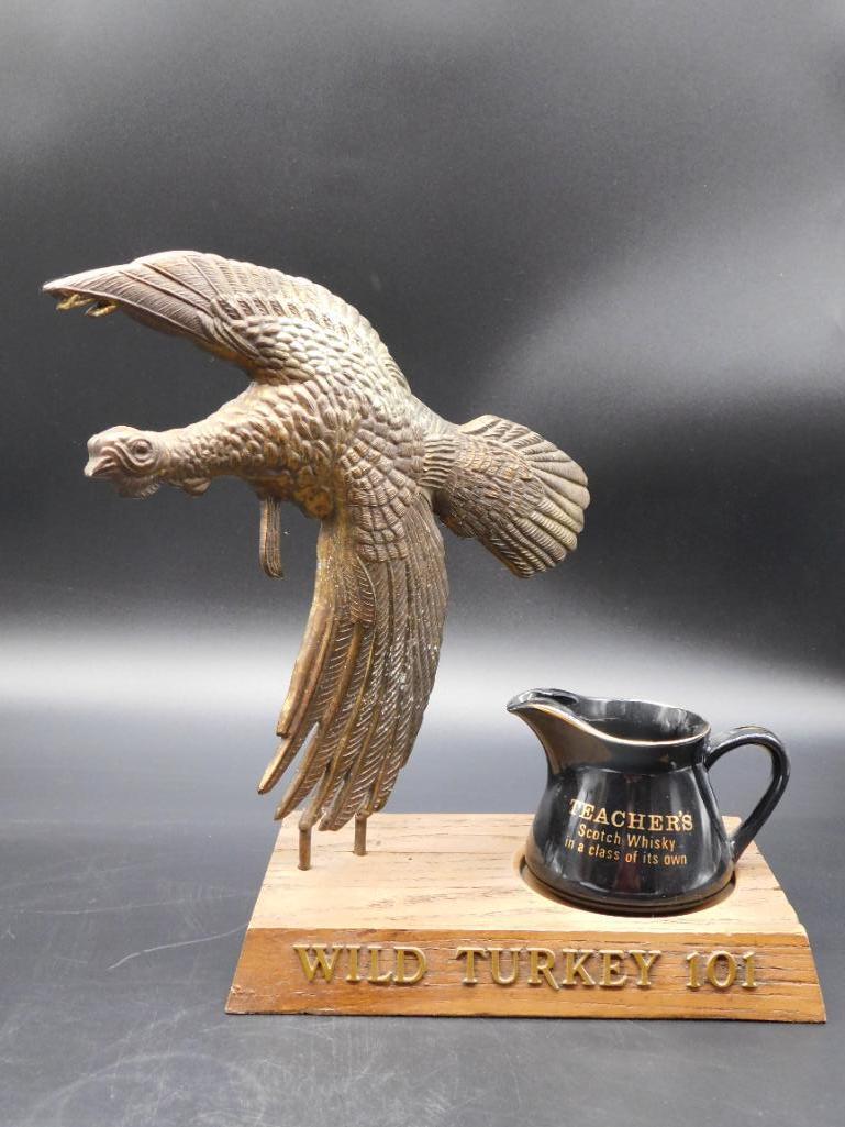 WILD TURKEY TEACHERS STATUE AND PITCHER VINTAGE ANTIQUE (1 of 2)