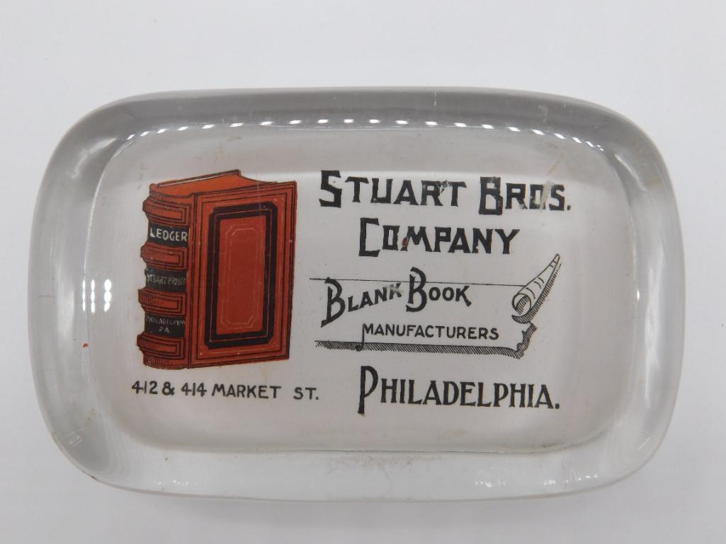STUART BROS COMPANY GLASS PAPER WEIGHT ADVERTISING: STUART BROS COMPANY GLASS PAPER WEIGHT ADVERTISING VINTAGE ANTIQUE *** Thank you for attending HATMAN AUCTIONS! Yes, we ship all items that are not oversized. Please see photos for measurements and de