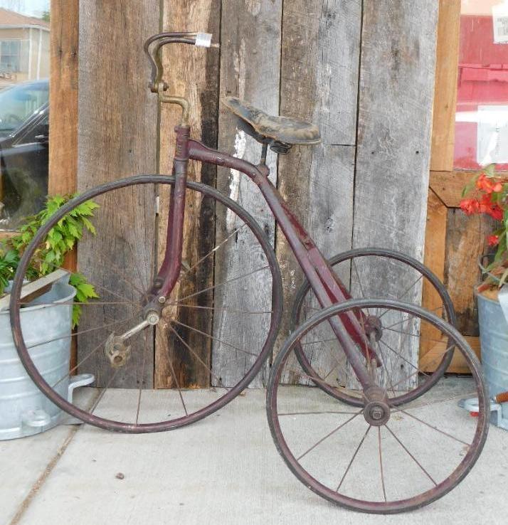 VINTAGE METAL EARLY TRICYCLE  ADVERTISING VINTAGE (1 of 7)