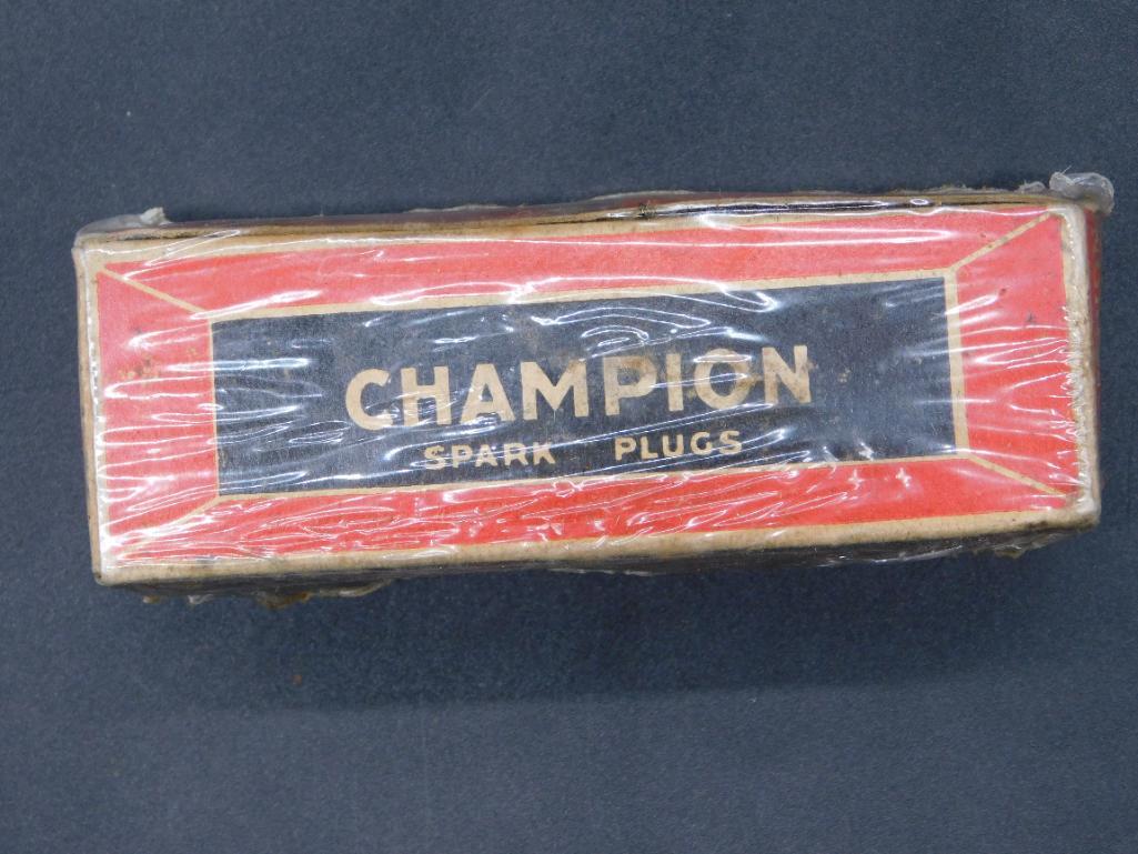 CHAMPION SPARK PLUGS ADVERTISING VINTAGE ANTIQUE: CHAMPION SPARK PLUGS ADVERTISING VINTAGE ANTIQUE *** Thank you for attending HATMAN AUCTIONS! Yes, we ship all items that are not oversized. Please see photos for measurements and description This is 