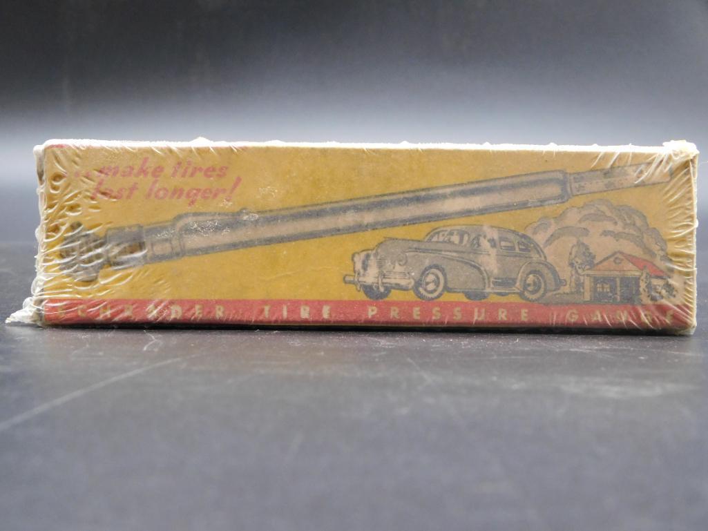 SCHRADER TIRE PRESSURE GAUGE   ADVERTISING VINTAGE (1 of 4)