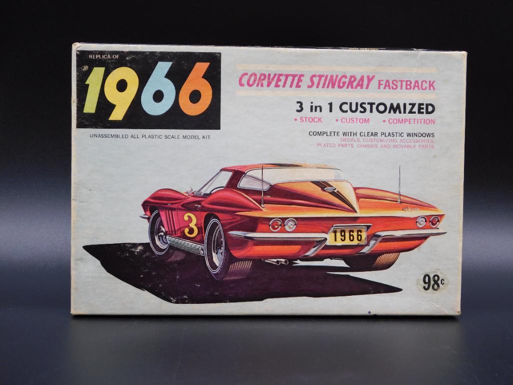 1966 Corvette Stingray White Plastic Car #114: 1966 Corvette Stingray White Plastic Car #114 *** WELCOME TO HATMAN AUCTIONS! Today we are selling an estate Lifetime Collection of many collectible cars, trucks, die cast, models, and collectibles. T