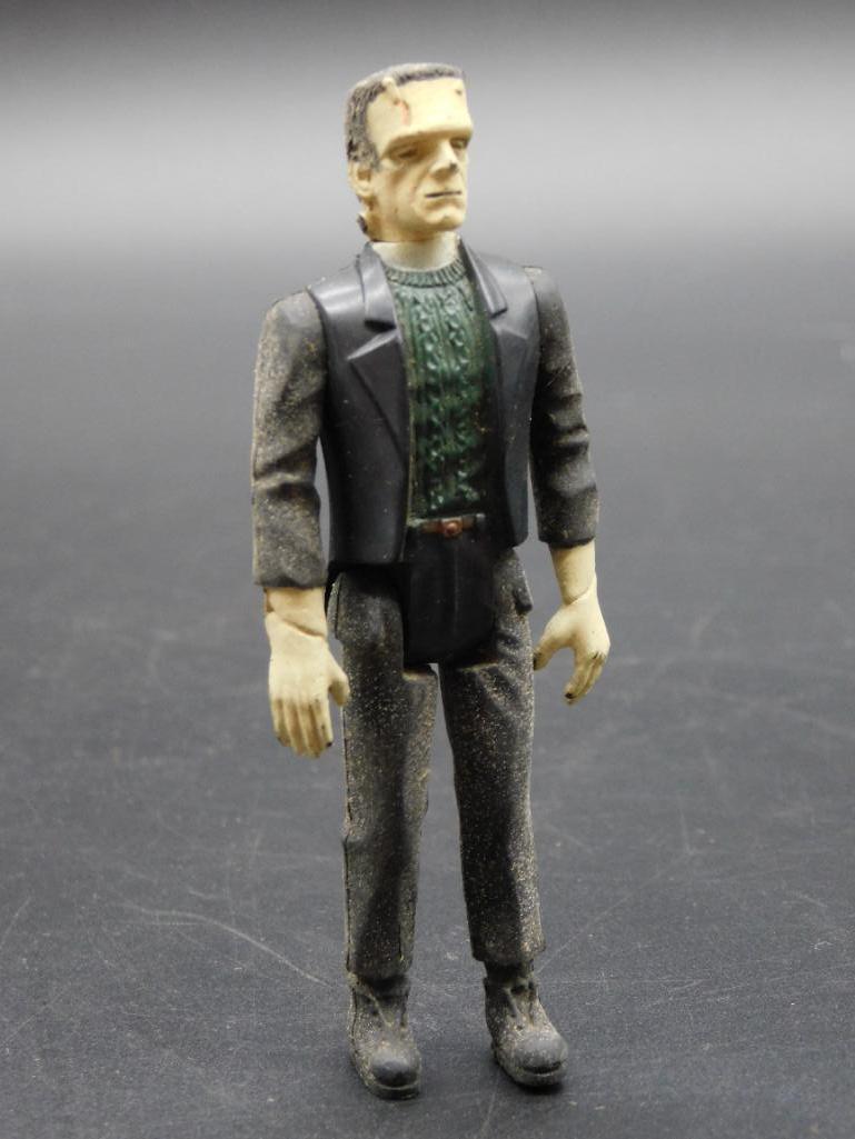 1980 HONG KONG FRANKENSTEINS MONSTER ACTION FIGURE: 1980 HONG KONG FRANKENSTEINS MONSTER ACTION FIGURE VINTAGE ANTIQUE *** Thank you for attending HATMAN AUCTIONS! Yes, we ship all items that are not oversized. Please see photos for measurements and de