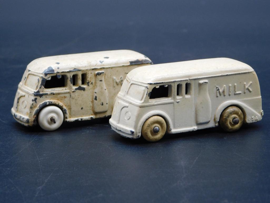 MILK DELIVERY VANS SET OF 2 TOYS (1 of 4)