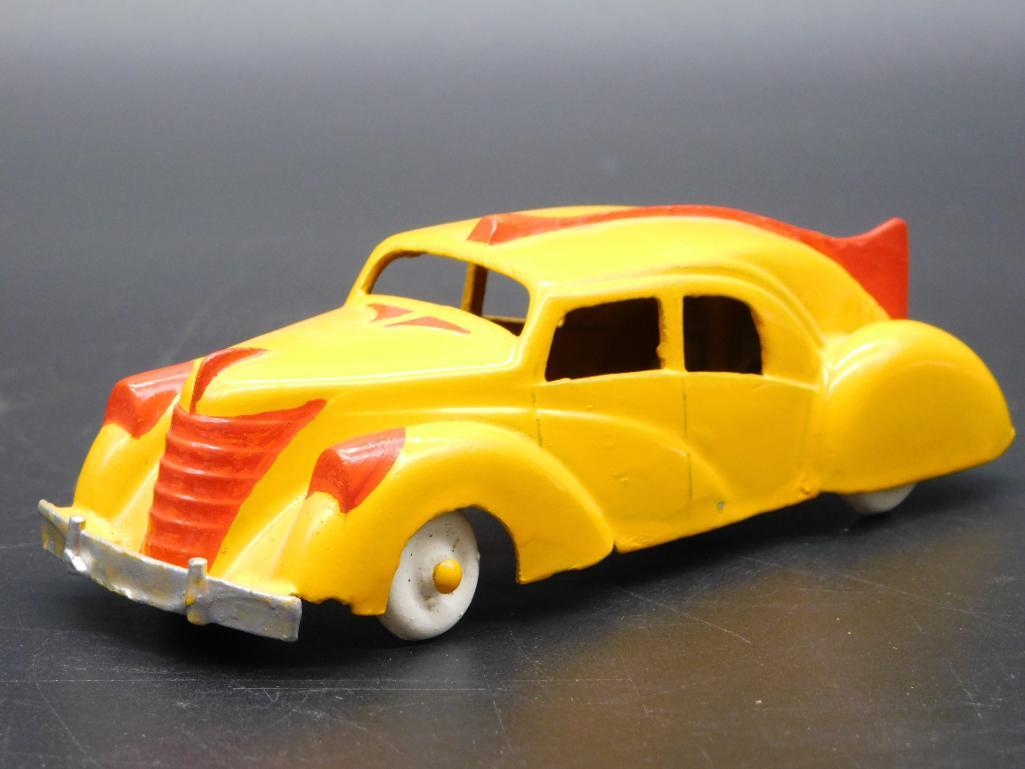 HUBLEY YELLOW AND RED CAR METAL TOY (1 of 3)