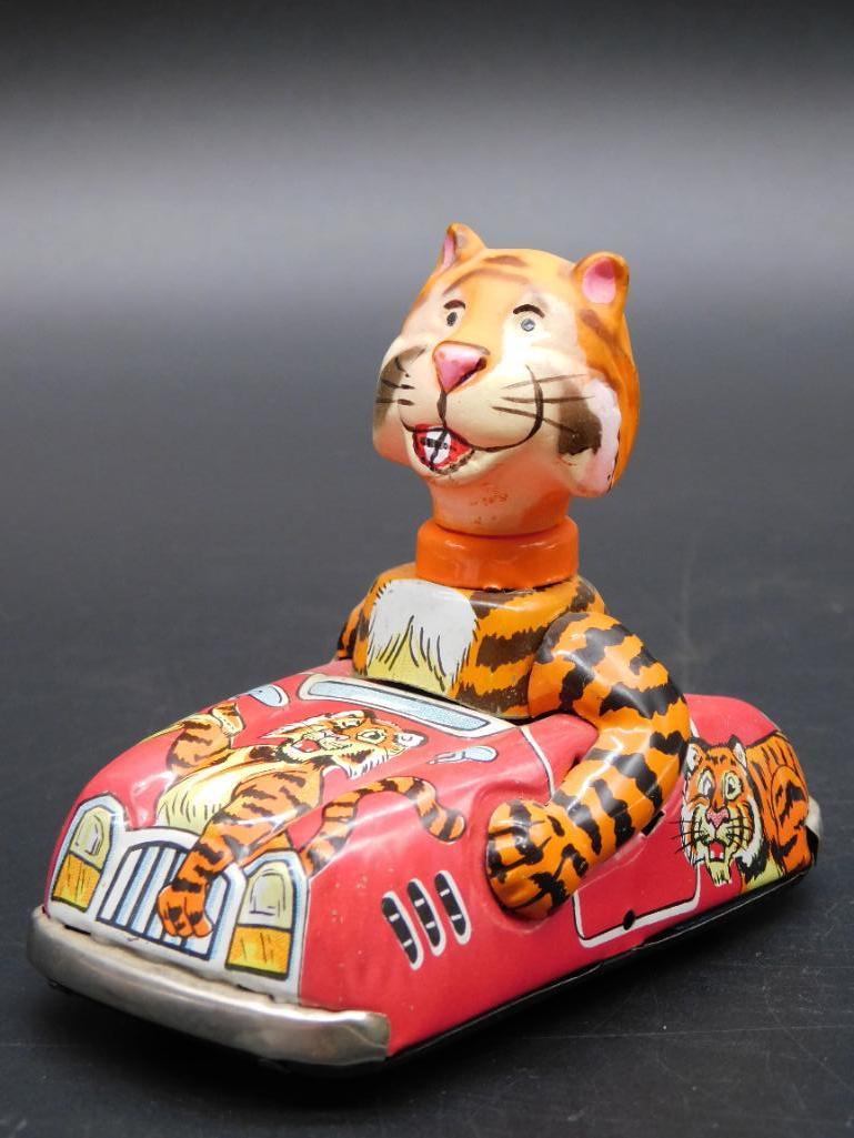 JAPANESE MARX TIGER DRIVING CAR TIN TOY (1 of 5)
