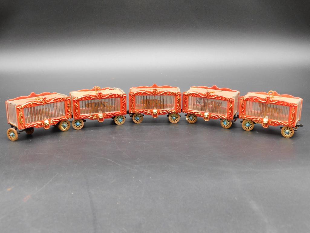 CIRCUS TRAIN CARS SET OF 5 VINTAGE ANTIQUE (1 of 7)