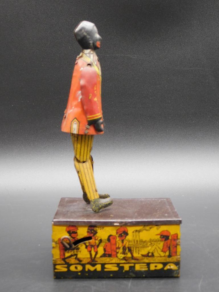 MARX SOMSTEPA COON JIGGER METAL WIND-UP TIN TOY VINTAGE: MARX SOMSTEPA COON JIGGER METAL WIND-UP TIN TOY VINTAGE ANTIQUE *** Thank you for attending HATMAN AUCTIONS! Yes, we ship all items that are not oversized. Please see photos for measurements and descr