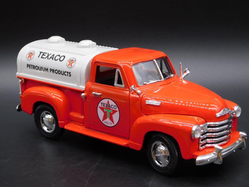 1953 SPANISH CHEVROLET PICK UP TEXACO TRUCK TOY (1 of 4)