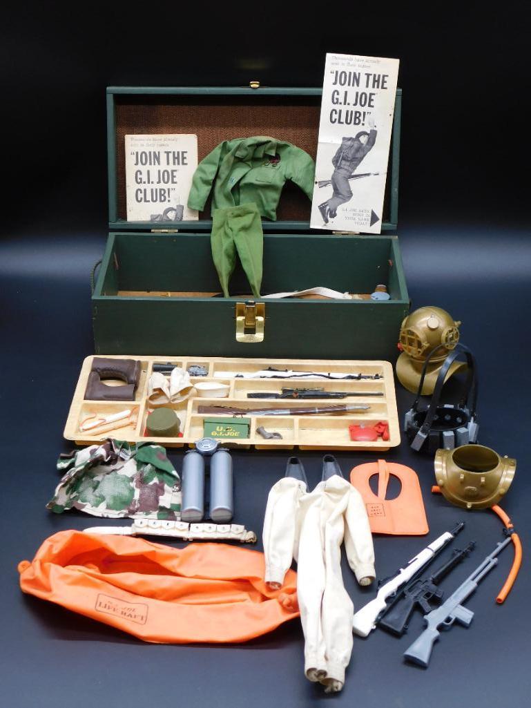 GI JOE MIXED BULK LOT VINTAGE ANTIQUE: GI JOE MIXED BULK LOT VINTAGE ANTIQUE *** Thank you for attending HATMAN AUCTIONS! Yes, we ship all items that are not oversized. Please see photos for measurements and description. SPECIAL NOTICE: Ma