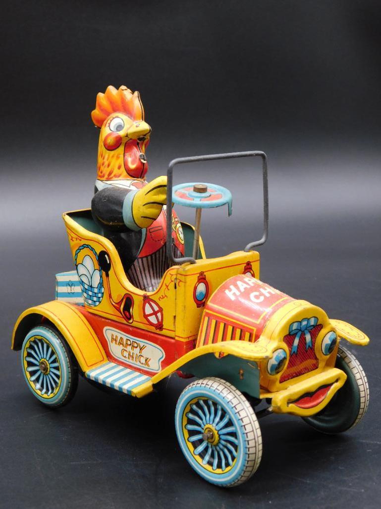 JAPANESE HAPPY CHICK WIND-UP TIN TOY: JAPANESE HAPPY CHICK WIND-UP TIN TOY *** Thank you for attending HATMAN AUCTIONS! Yes, we ship all items that are not oversized. Please see photos for measurements and description. SPECIAL NOTICE: Man