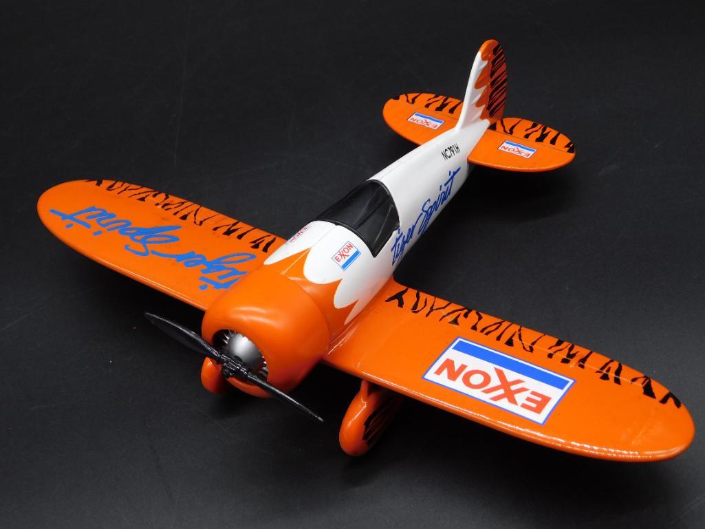 TIGER SPIRIT EXXON COMPANY PLANE TOY: TIGER SPIRIT EXXON COMPANY PLANE TOY *** Thank you for attending HATMAN AUCTIONS! Yes, we ship all items that are not oversized. Please see photos for measurements and description. SPECIAL NOTICE: Man