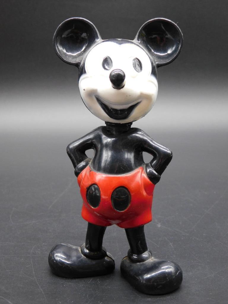 MICKEY MOUSE FIGURINE: MICKEY MOUSE FIGURINE *** Thank you for attending HATMAN AUCTIONS! Yes, we ship all items that are not oversized. Please see photos for measurements and description. SPECIAL NOTICE: Many items are PIC