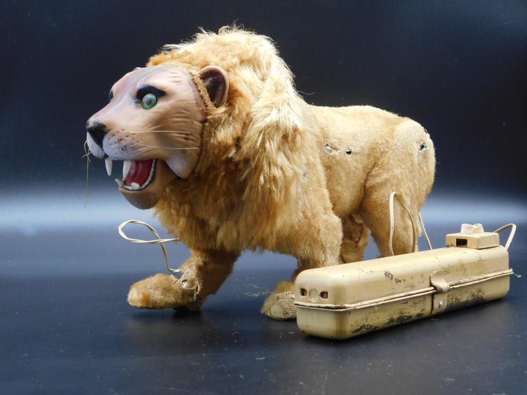MECHANICAL WALKING LION VINTAGE ANTIQUE DOES NOT WORK (1 of 6)