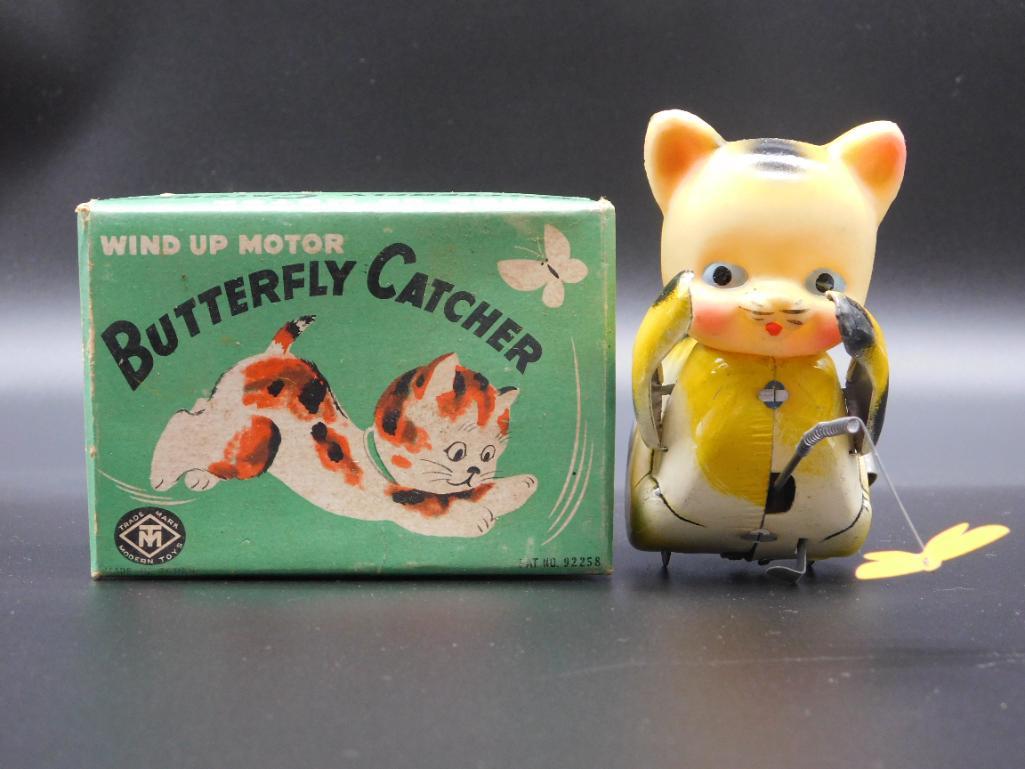 MODERN TOYS JAPANESE BUTTERFLY CATCHER WIND UP TOY WITH: Thank you for attending HATMAN AUCTIONS! Yes, we ship all items that are not oversized. Please see photos for measurements and description. SPECIAL NOTICE: Many items are PICK UP ONLY by APPOINTMENT O