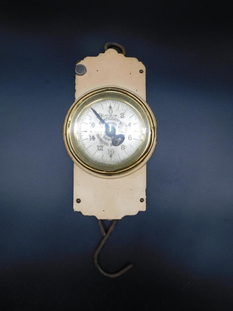 HANGING SCALE   VINTAGE ANTIQUE (1 of 3)