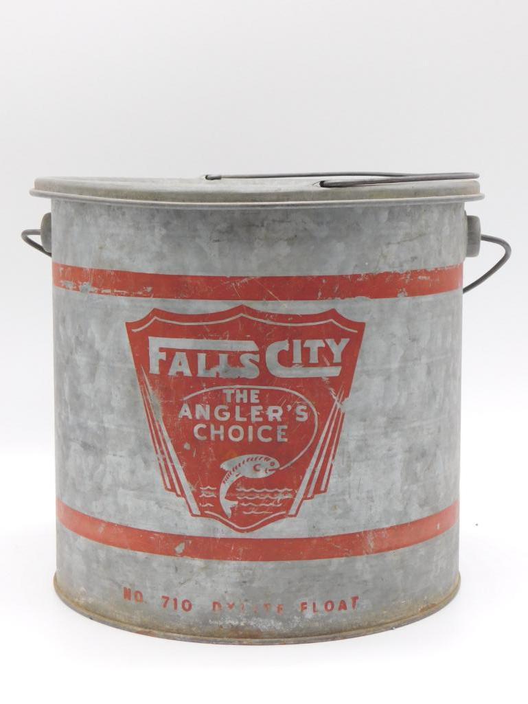 FALLS CITY MINNOW BUCKET ANTIQUE VINTAGE: FALLS CITY MINNOW BUCKET ANTIQUE& VINTAGE Thank you for attending HATMAN AUCTIONS! SPECIAL NOTICE: Many items are PICK UP ONLY on Tuesday. SEE NOTE! Please see photos for measurements and descriptions