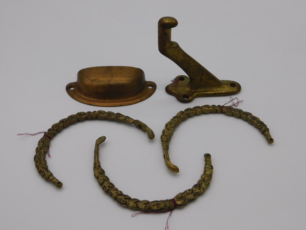 VINTAGE HARDWARE ANTIQUE: VINTAGE HARDWARE ANTIQUE Thank you for attending HATMAN AUCTIONS! This auctions consists of antiques, art, glassware, pottery, artifacts, rocks, minerals, gems , fossils and jewelry lots. Please see p