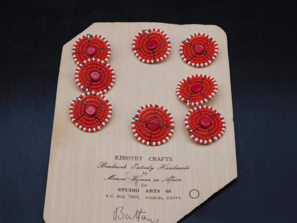 AFRICAN KIROTET CRAFTS BEADED BUTTONS VINTAGE ANTIQUE: AFRICAN KIROTET CRAFTS BEADED BUTTONS VINTAGE ANTIQUE *** Thank you for attending HATMAN AUCTIONS! Yes, we ship all items that are not oversized. Please see photos for measurements and description. SP