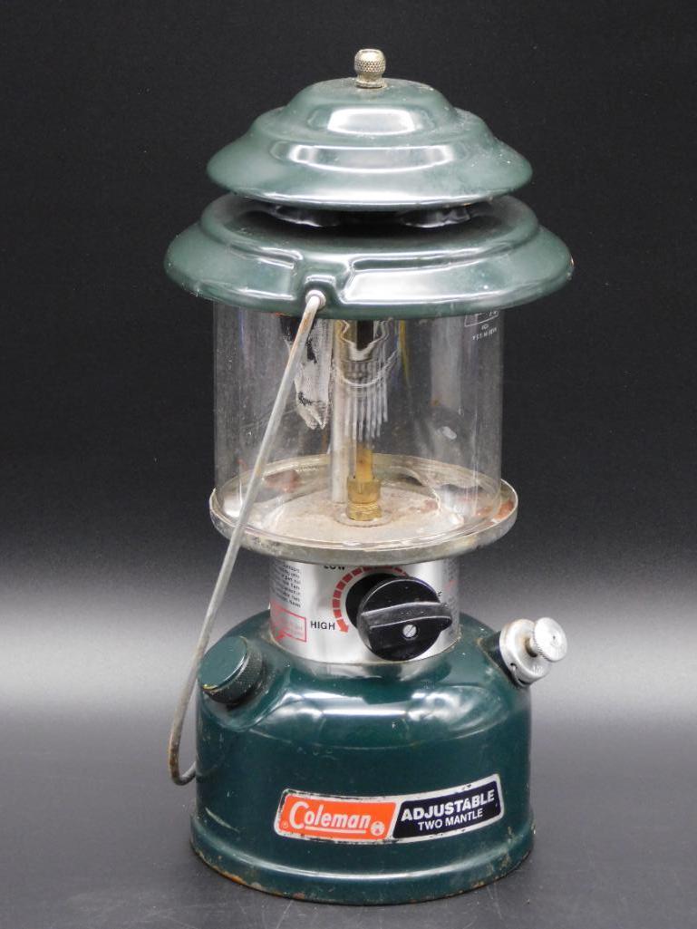 COLEMAN ADJUSTABLE TWO MANTLE CAMPING LANTERN: Thank you for attending HATMAN AUCTIONS! Yes, we ship all items that are not oversized. Please see photos for measurements and description. SPECIAL NOTICE: Many items are PICK UP ONLY by APPOINTMENT O