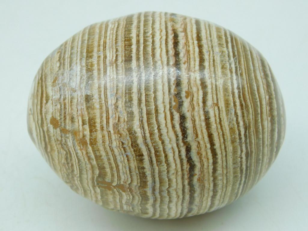BANDED JASPER EGG ROCK STONE LAPIDARY SPECIMEN: Thank you for attending HATMAN AUCTIONS! Yes, we ship all items that are not oversized. Please see photos for measurements and description. SPECIAL NOTICE: Many items are PICK UP ONLY by APPOINTMENT O