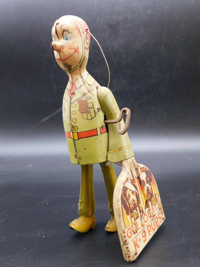 GI JOE AND K9 PUPS WIND UP METAL WALKING TIN TOY VINTAGE ANTIQUE: GI JOE AND K9 PUPS WIND UP METAL WALKING TIN TOY VINTAGE ANTIQUE