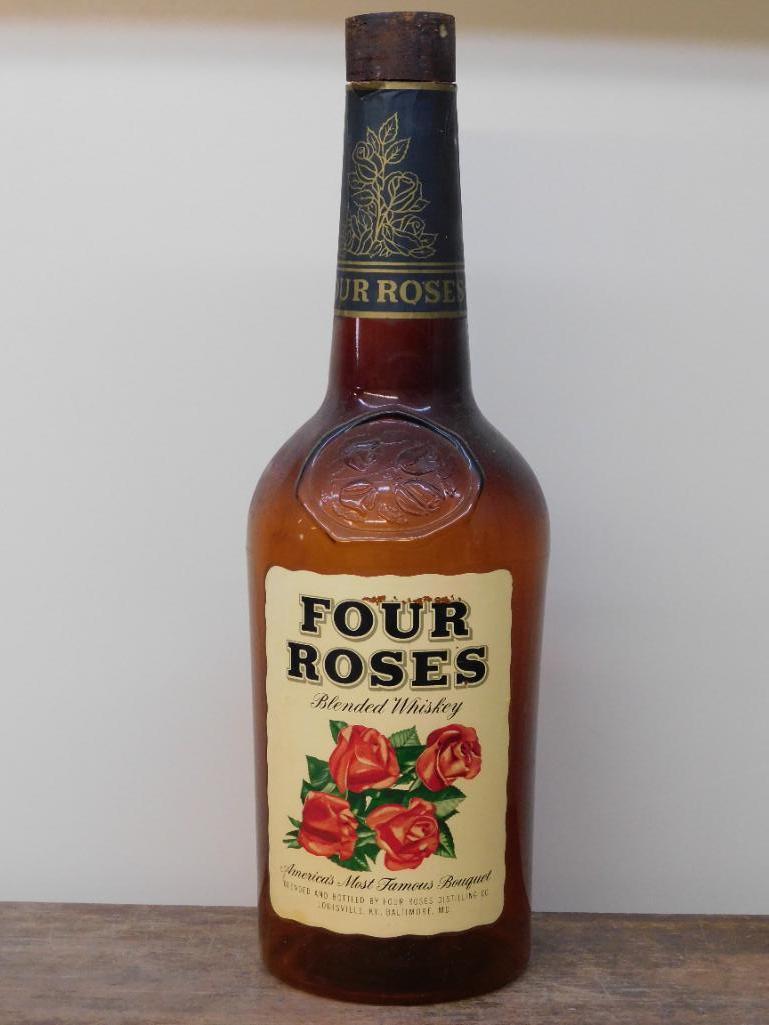 GIANT FOUR ROSES GLASS WHISKEY BOTTLE STORE DISPLAY ADVERTISING VINTAGE ANTIQUE (1 of 3)