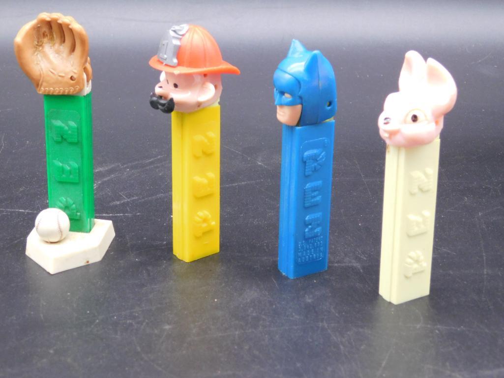 MIXED PEZ DISPENSERS VINTAGE ANTIQUE (1 of 2)