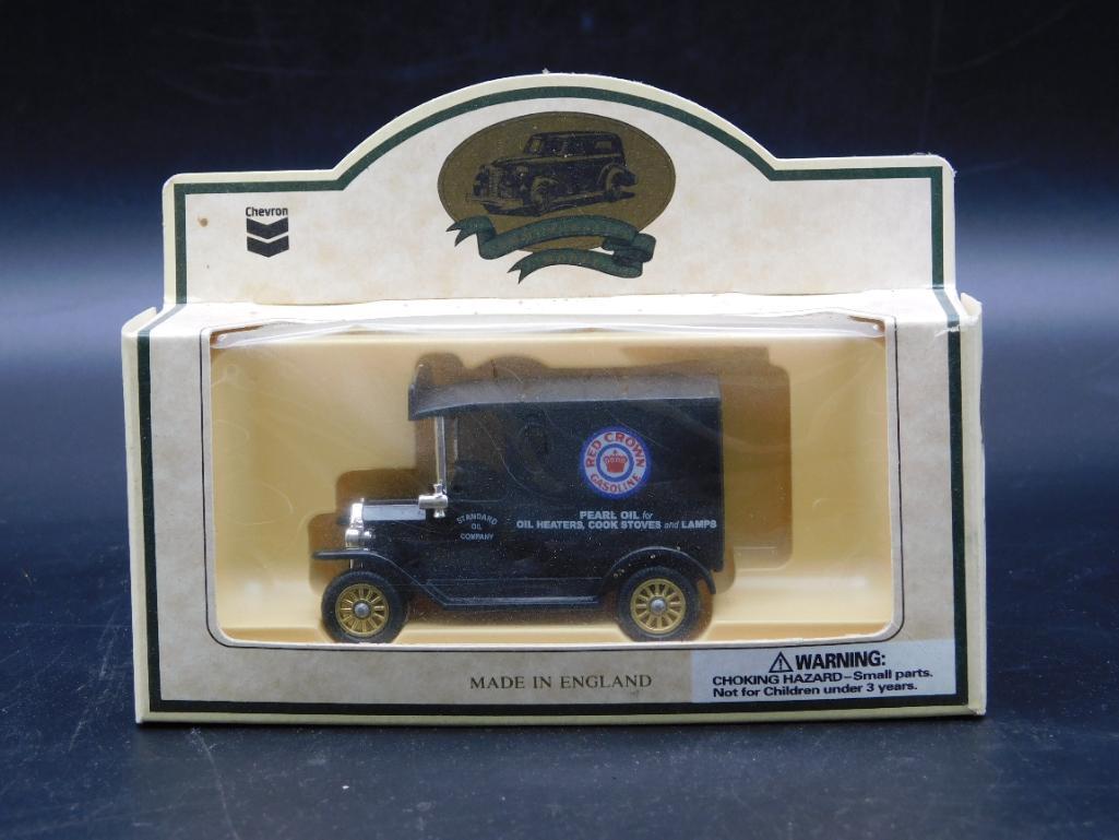 ENLGISH RED CROWN GASOLINE STANDARD OIL COMPANY CAR IN ORIGINAL BOX (1 of 2)