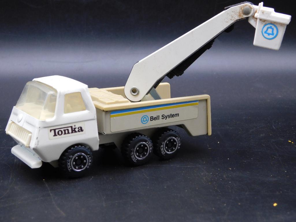 TONKA BELL SYSTEM BUCKET TRUCK VINTAGE ANTIQUE TOY (1 of 2)