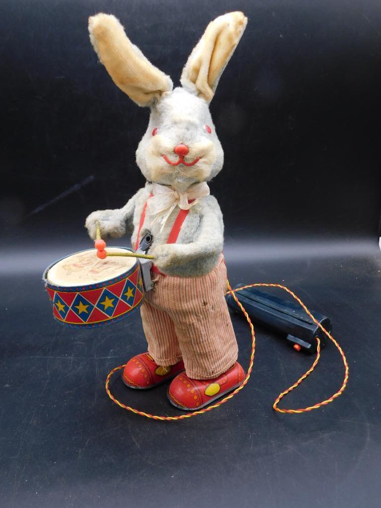 BUNNY WITH DRUM TOY VINTAGE ANTIQUE: BUNNY WITH DRUM TOY VINTAGE ANTIQUE