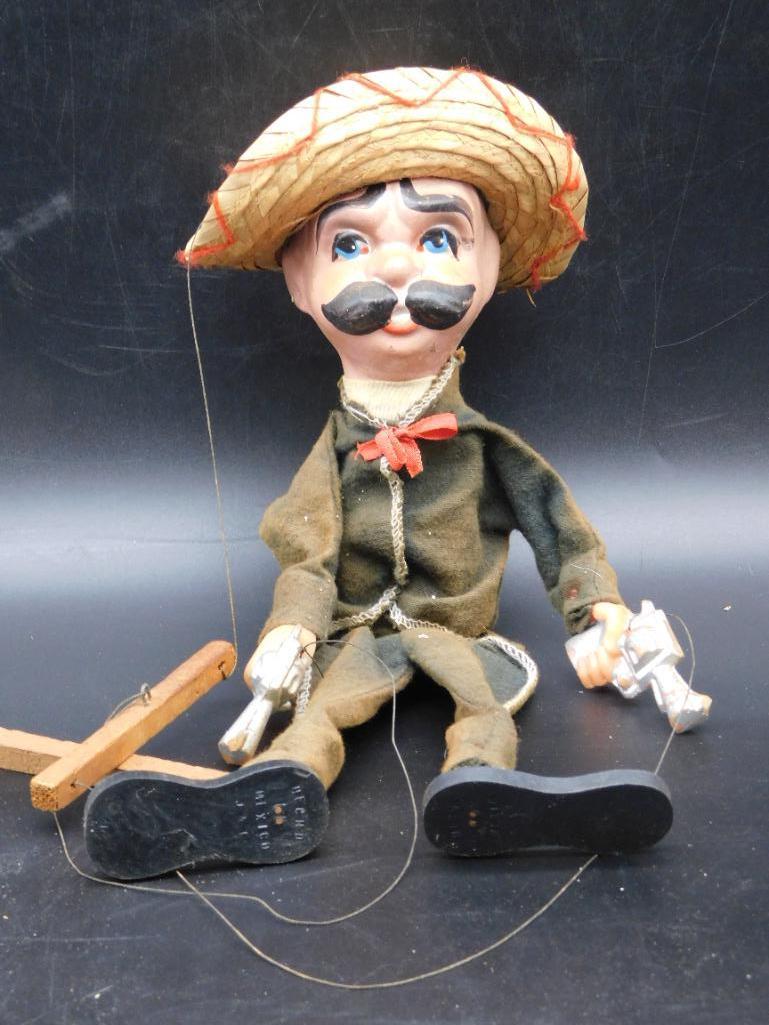MEXICAN MARIONETTE VINTAGE ANTIQUE PUPPET (1 of 3)